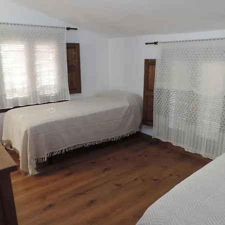 Casa Con Jardin Y Aparcamiento En Viznar, Junto A Granada Holiday home