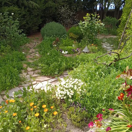 Casa Con Jardin Y Aparcamiento En Viznar, Junto A Granada *